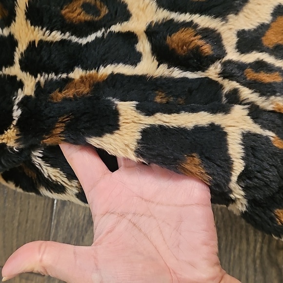 Vintage Faux Leopard Fur Reversible Coat - Picture 6 of 12
